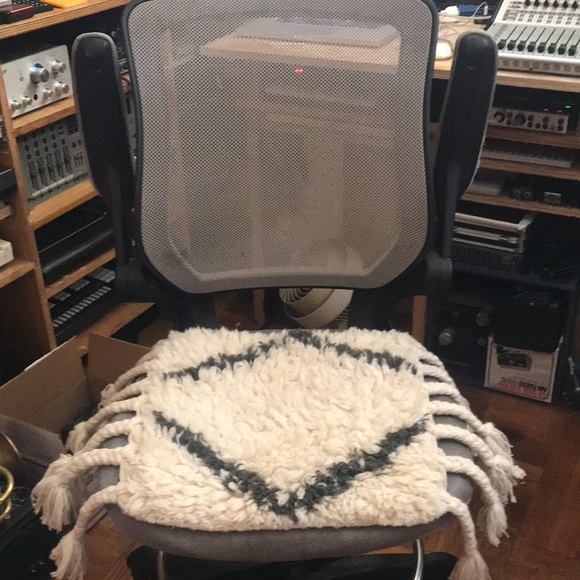 Mini Shag Carpet Rug - Picture 6 of 6